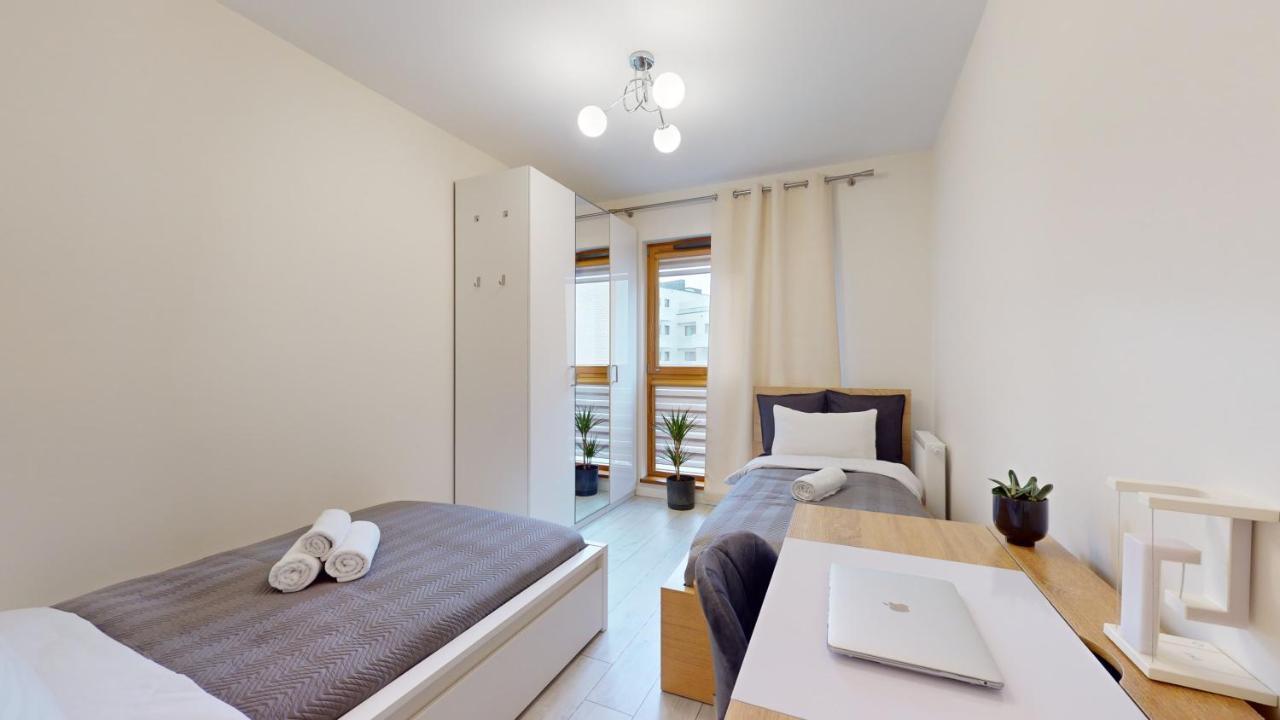 Family House Near The Market Square -Perfect For Family & Business Stays - Ksiecia Witolda Street 500 Steps To Market Square - 2 Bedrooms,2 Parking Places Вроцлав Экстерьер фото