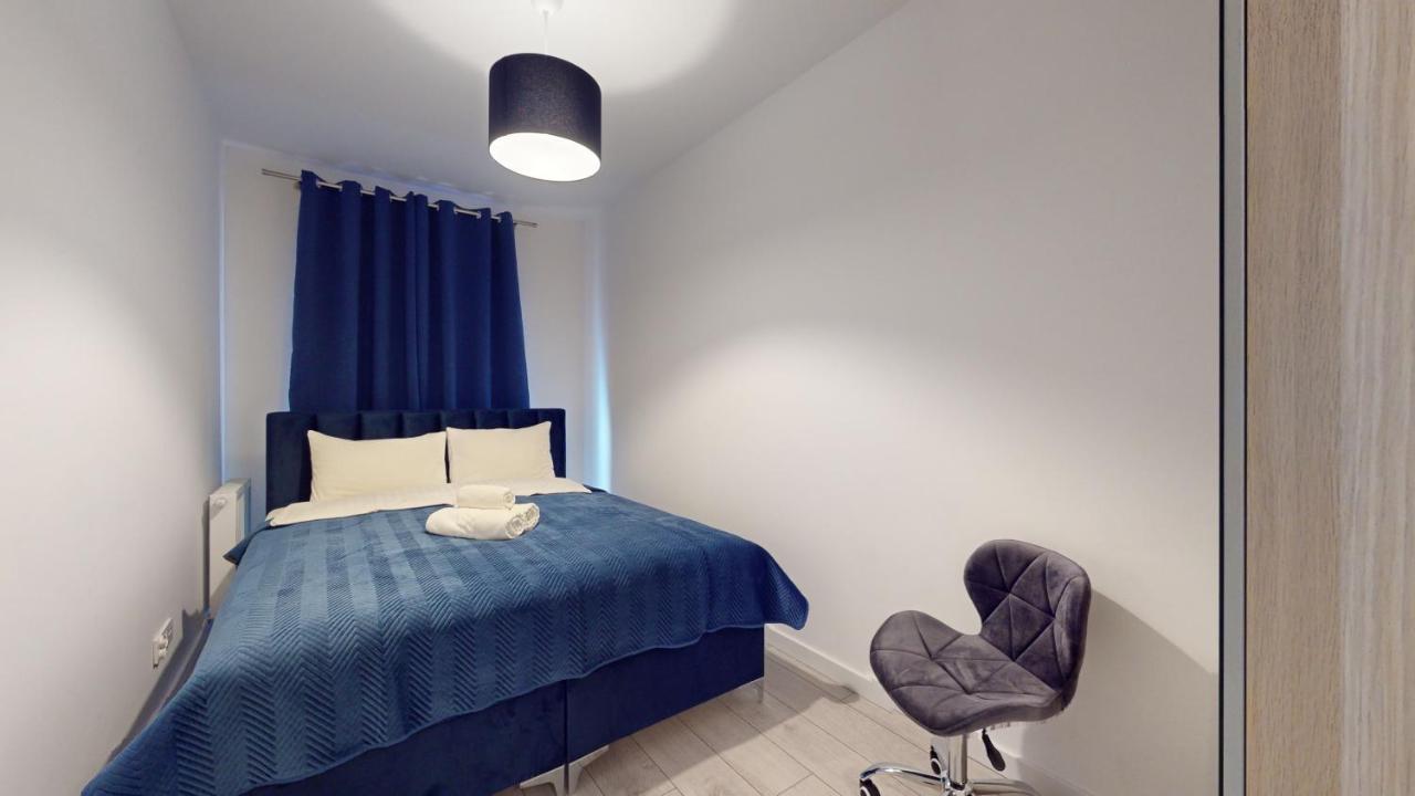 Family House Near The Market Square -Perfect For Family & Business Stays - Ksiecia Witolda Street 500 Steps To Market Square - 2 Bedrooms,2 Parking Places Вроцлав Экстерьер фото