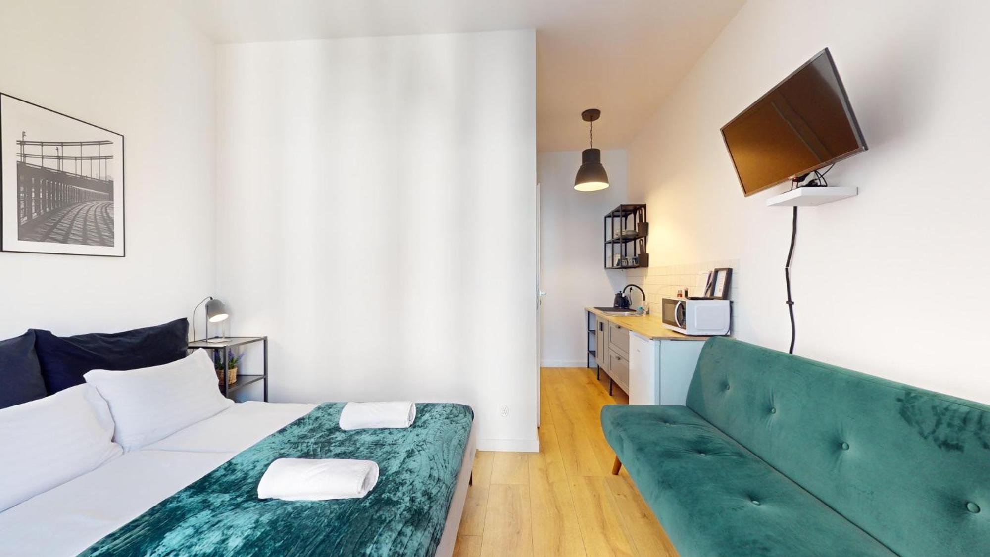Family House Near The Market Square -Perfect For Family & Business Stays - Ksiecia Witolda Street 500 Steps To Market Square - 2 Bedrooms,2 Parking Places Вроцлав Экстерьер фото
